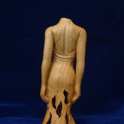 木彫刻 アート 『 樹霊 』芸術 トルソ ハンドメイド 松 手彫り 裸婦 彫刻 女性 女神 5枚目の画像