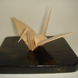 販売可　木彫　「折り鶴」 1枚目の画像
