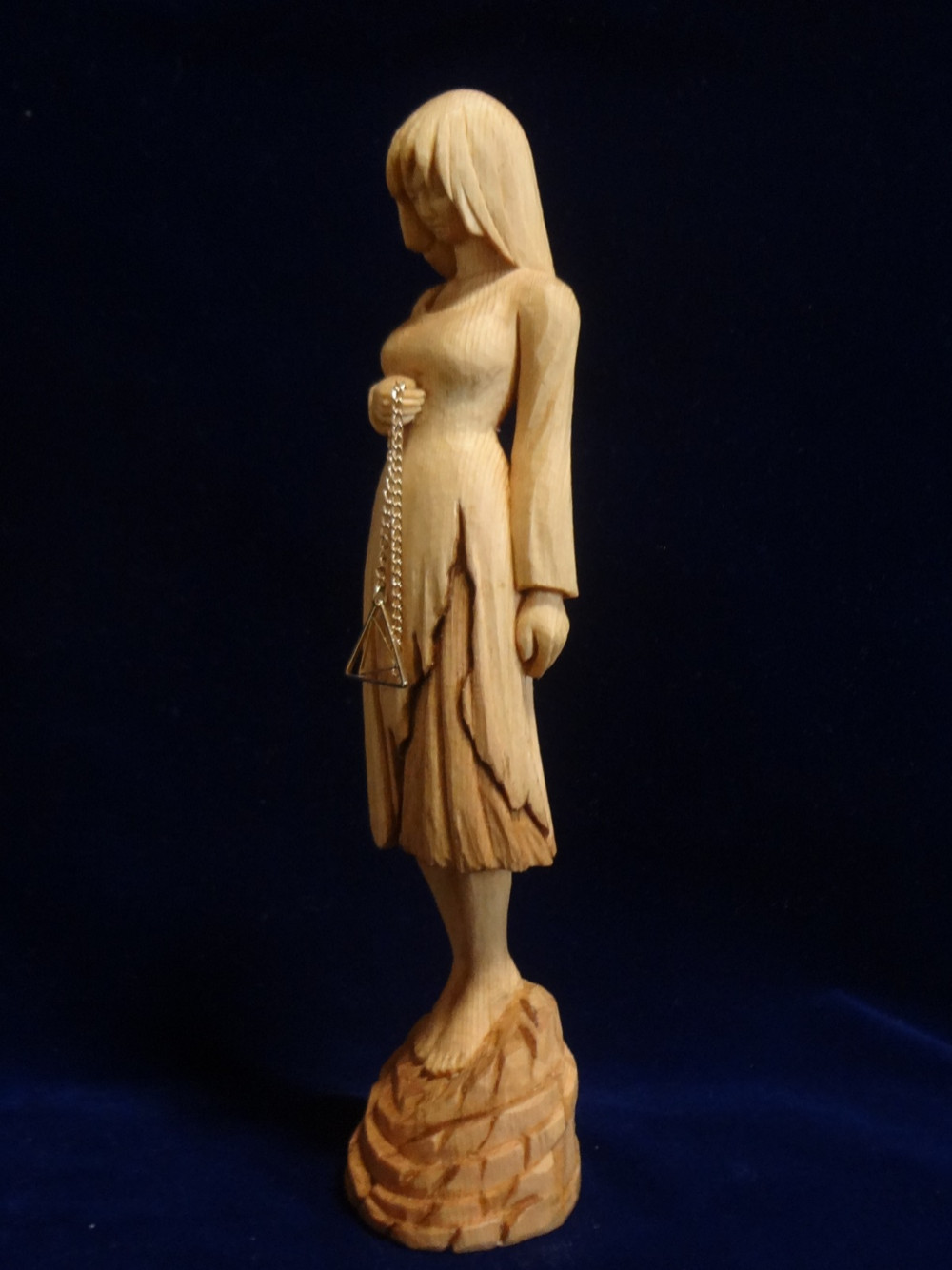 約75cm 直径　15cm 木製女性像彫刻