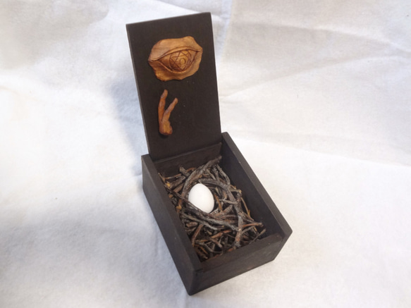 木彫刻アート 『 秘密の小箱 』 黒魔術 芸術 アート 檜 卵 木彫り 彫刻 　art 1枚目の画像