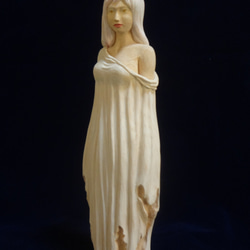 木彫刻 アート 『 星の神話 』 芸術 アート 女性 ハンドメイド 松 手彫り 彫刻 4枚目の画像