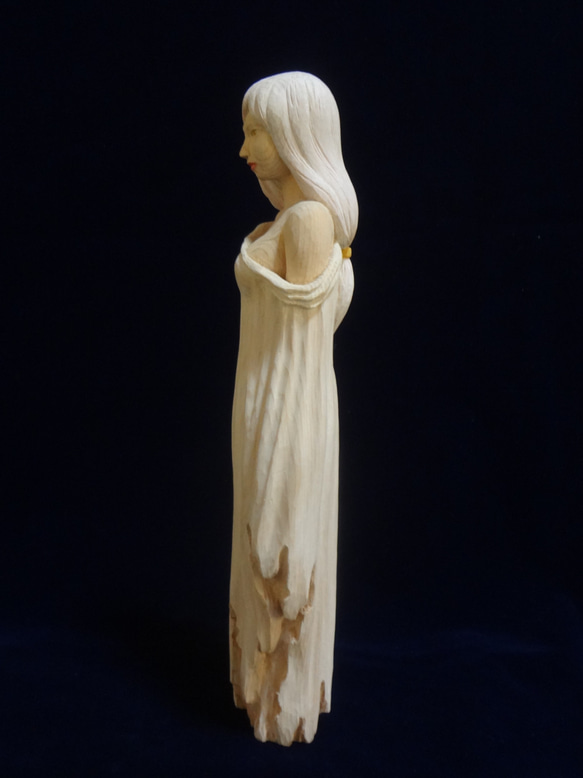 木彫刻 アート 『 星の神話 』 芸術 アート 女性 ハンドメイド 松 手彫り 彫刻 6枚目の画像