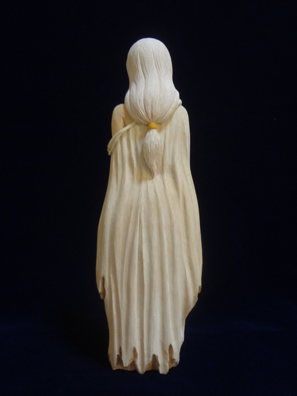 木彫刻 アート 『 星の神話 』 芸術 アート 女性 ハンドメイド 松 手彫り 彫刻 7枚目の画像
