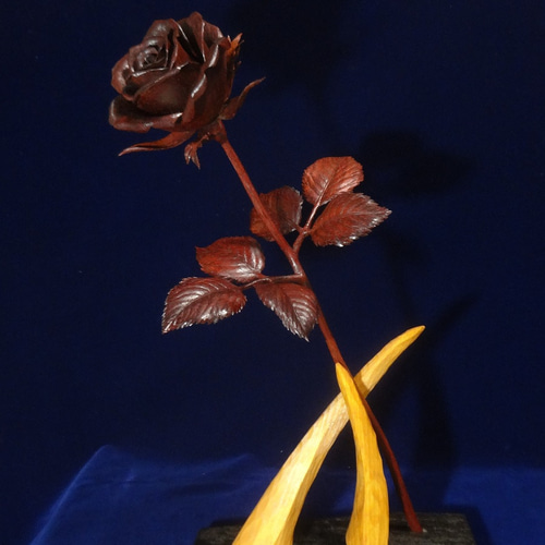 木彫刻 アート 『 薔薇 ～ 散りゆくものへ ～ 』 芸術 手彫り ローズ