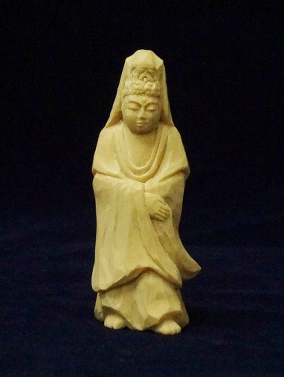 momochobi様ご注文作品　木彫刻 小さな仏像 『 お守り 白衣観音像 』　仏像彫刻　アート 2枚目の画像