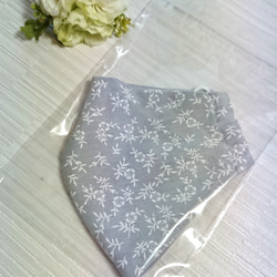 【冷感夏マスク】冷感軽量極薄❗アイスシルクコットン(立体タイプ)グレー花柄・サイズM(大人女性用)✨チャック袋付 5枚目の画像