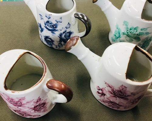 陶器製 小さなジョウロ 手描き薔薇模様 その他インテリア雑貨 私の食器