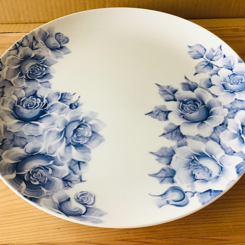 呉須絵の大皿 薔薇 平らなお皿 大皿 私の食器棚 通販 12104101｜Creema