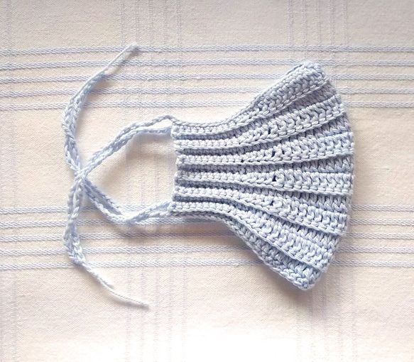 手編みのマスク(サックスブルー) 3枚目の画像