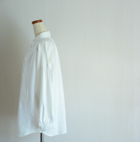 リネン100％　白のドロップシャツ　プルオーバー 6枚目の画像