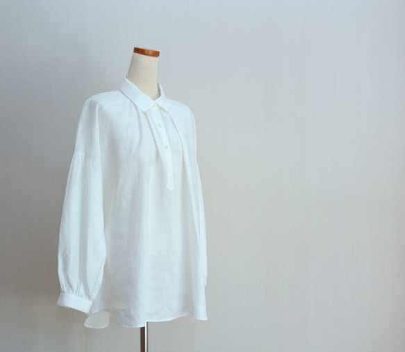 リネン100％　白のドロップシャツ　プルオーバー 8枚目の画像