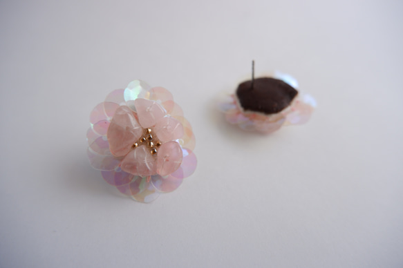 Oreflower/刺繍ピアス 天然石使用 10枚目の画像