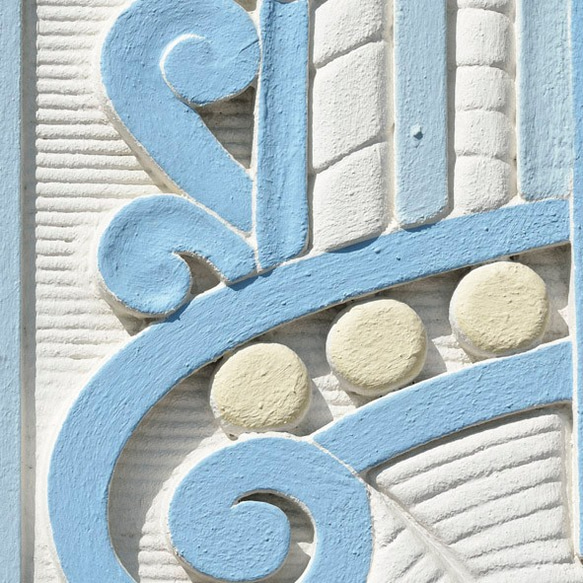 アールデコの壁の表面 / アートポスター 写真 縦長 カラー アートプリント 浅浮き彫り 建築 波 パステルカラー 4枚目の画像