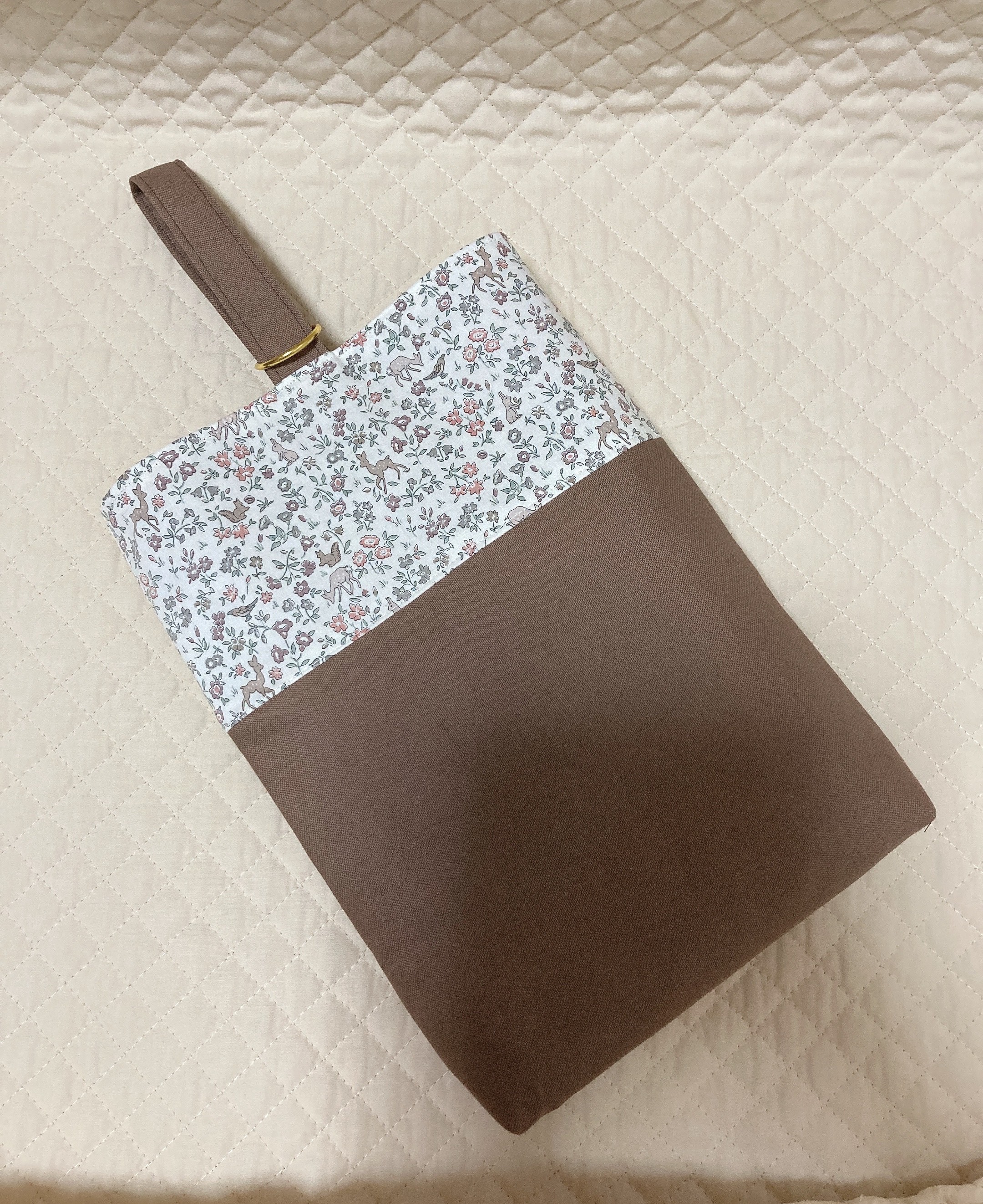 ⭐️送料無料⭐️ リバティ 生地を使用した 上履き入れ シューズケース