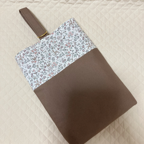 ⭐️送料無料⭐️ リバティ 生地を使用した 上履き入れ シューズケース