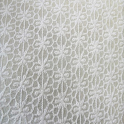 【刺繍生地】　インド生地　【刺繍　WHITE】SBA-027　 95ｃm巾×50㎝　カット生地 3枚目の画像