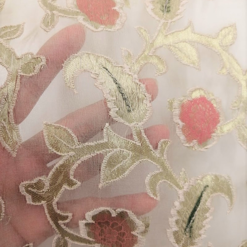 シルク生地】インド 刺繍 花 蔦【WOV-1B】134cm×50cm 希望対応生地