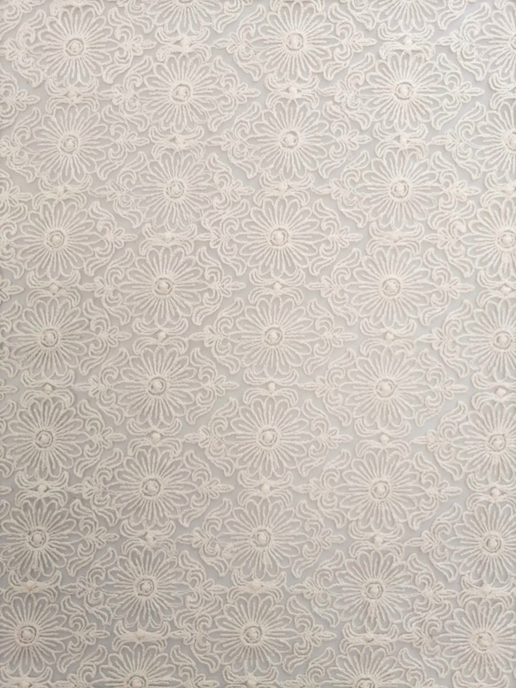 ◆数量限定【刺繍生地】　コットン×ナイロン【刺繍　IVORY】No.222  95cm巾×50㎝　カット生地 1枚目の画像