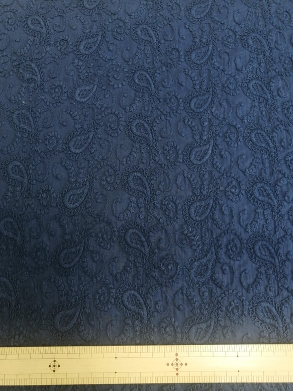 【刺繍生地】　インド綿100％【刺繍　NAVY】12E-002-NAVY  95cm巾×50㎝　カット生地 3枚目の画像