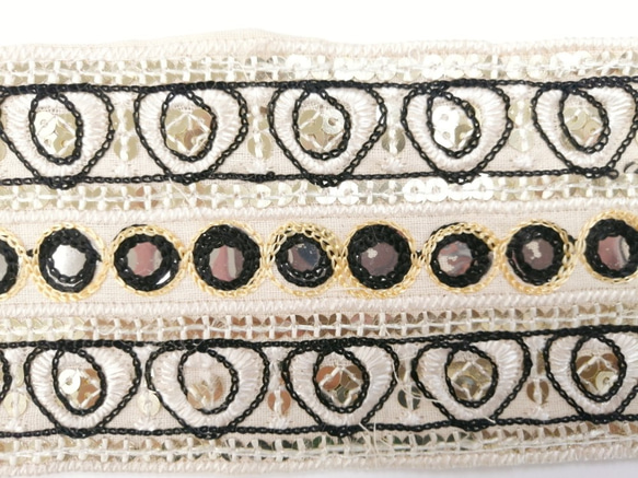 15【ブレードテープ】刺繍リボン　インド【BLACK-MIRROR】  8.5cm巾×50㎝ 2枚目の画像