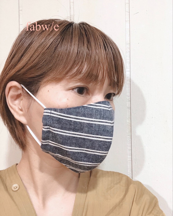〈夏マスク〉日本製TOP糸シャンブレー（コットンリネン）生地（日本製）眼鏡をかけても曇りにくい立体マスク 4枚目の画像