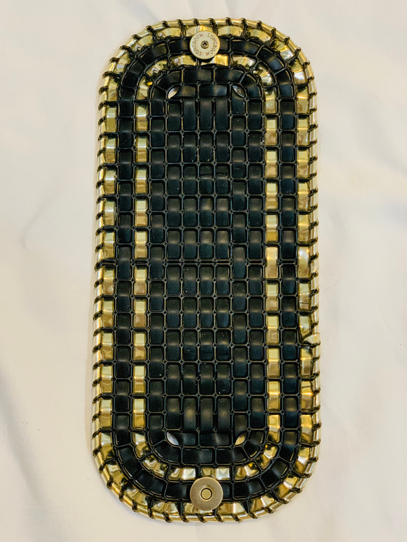 【お好きな色で注文可】マスクホルダー ハワイアンコード  ハンドメイド品 マットブラック×ゴールド 5枚目の画像