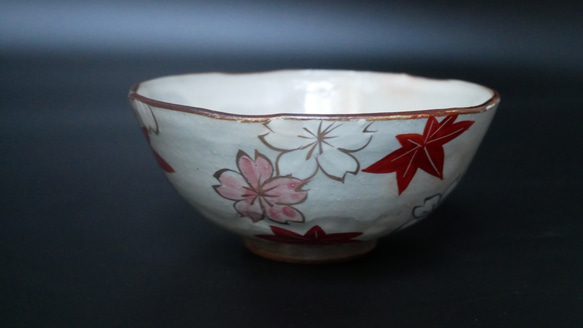 京焼・清水焼 色絵　ご飯茶碗 (大）（絵柄　桜と紅葉） 4枚目の画像