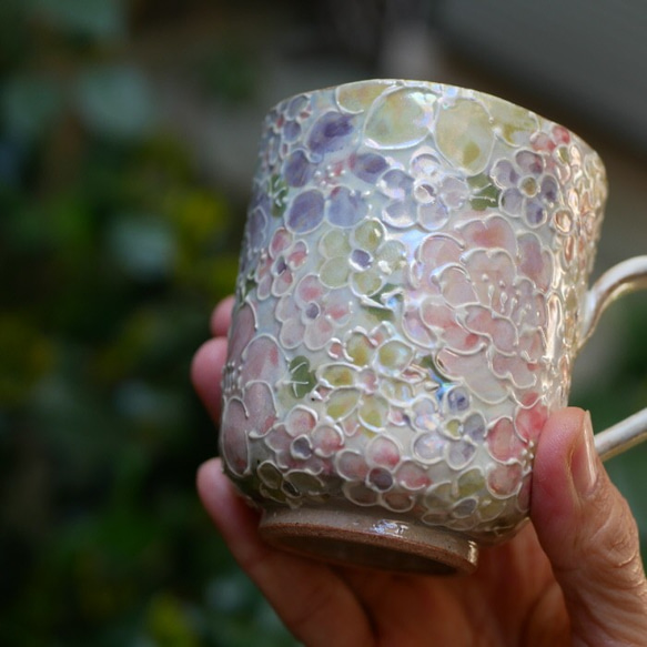 京焼・清水焼 　マグカップ　（イッチン装飾　ラスター彩　花詰め　ピンク） 6枚目の画像