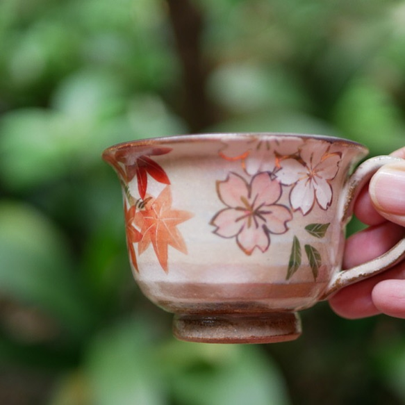 京都燒/清水燒彩色咖啡杯雲錦（櫻花和秋葉） 第1張的照片
