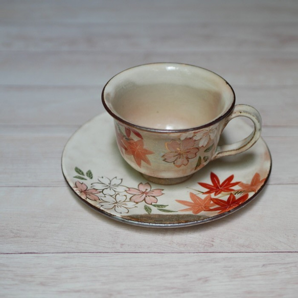京焼・清水焼　色絵　コーヒーカップ　雲錦（桜と紅葉） 6枚目の画像