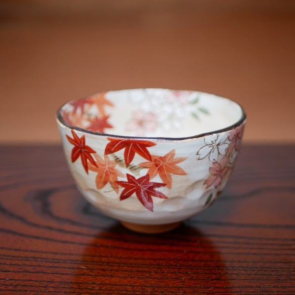 京焼・清水焼　色絵　抹茶茶碗　雲錦（桜と紅葉） 2枚目の画像