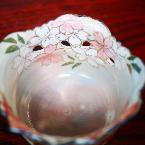 乾山写しの桜の美しい向付 清水焼 乾山写しの桜の美しい向付 清水焼