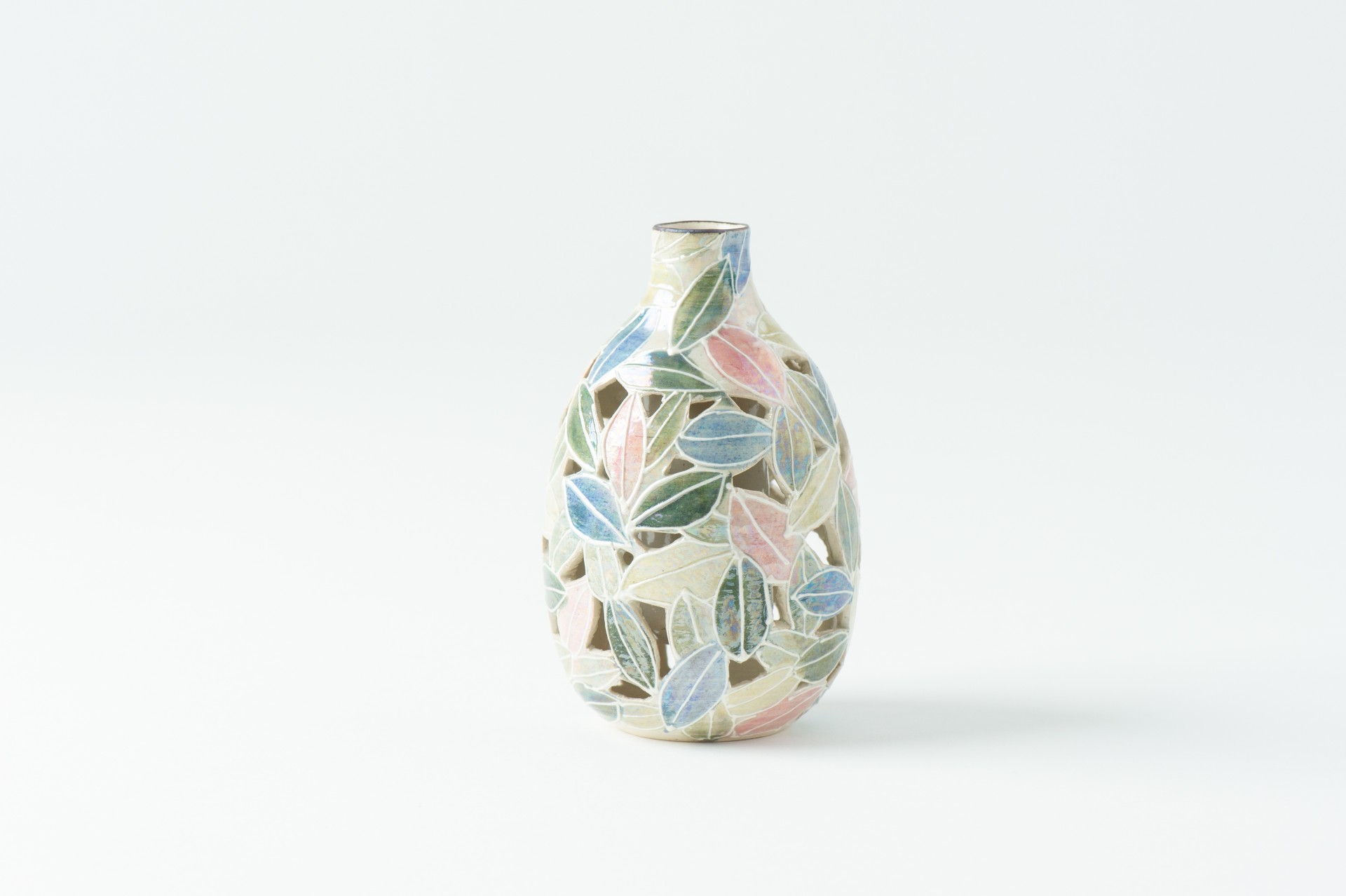 山水画 陶器 一輪挿し 葉文 ラスター 一輪挿し 二重透かし 陶器 一輪挿し・花瓶・花器