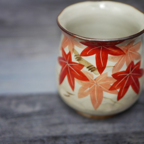 リアル 京焼 陶器 湯呑 紅葉 湯呑み 12524926｜Creema(クリーマ) 通販 Shun 工芸品