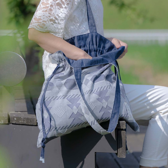 自然素材 母の日 巾着トートバッグ 「ブルー×デニム」コットン100%  布バッグ デニムバッグ 1枚目の画像
