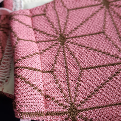 【話題の最新作】縫製屋の手作り立体マスク　ニット　ピンク話題の麻の葉柄　※枚数限定 6枚目の画像