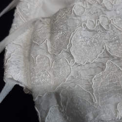 【最新作品】專題造型！縫紉店手工製作的三維布口罩！流行的蕾絲白色碎花圖案 第6張的照片