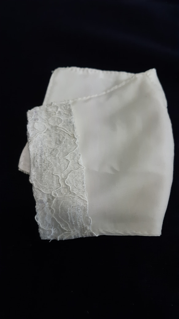 【最新作】縫製屋の手作り2way布マスク！人気のレースホワイト花柄 3枚目の画像