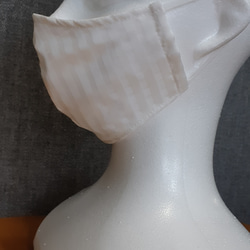【即納】縫製屋の布製立体マスク！　ホワイトストライプ調 2枚目の画像