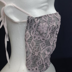 【夏マスク】【新作】人気！縫製屋の立体アラビアンマスク　涼しいメッシュ調　ブラックピンク柄　※説明をお読みください　 2枚目の画像