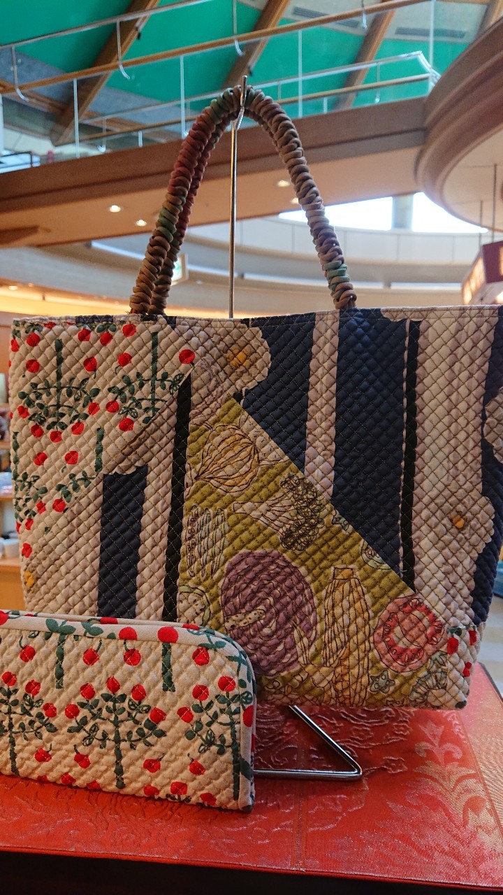 パッチワーク風縮みバック　 財布とセットです