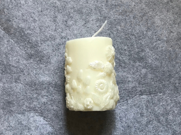 Relief candle 3枚目の画像