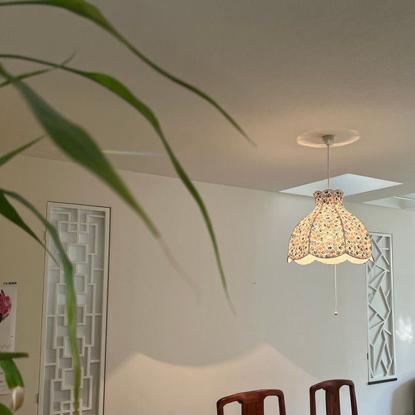 ボタニカルペンダントライト 植物 天井照明 子供部屋 寝室 リビング LED照明 リバティ Liberty 2枚目の画像