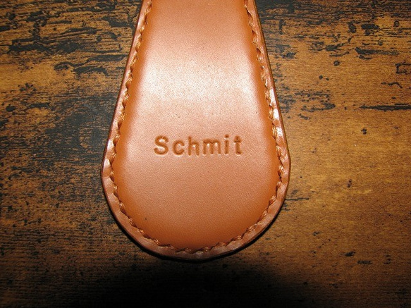 送料無料！刻印無料!!  父の日プレゼント スムースレザー(牛革)製の靴べらキーホルダー（ナスカン4個付）CB 3枚目の画像