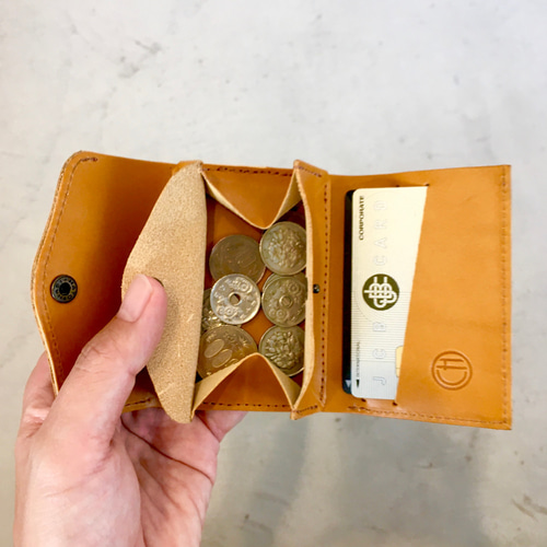 栃木レザー ヌメ革の三つ折コンパクト財布 選べる無料or有料刻印