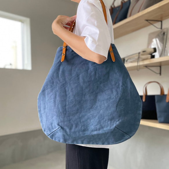 ハンドメイド 肩掛け 丸トート 大 トートバッグ 大容量 帆布バッグ 黒帆布