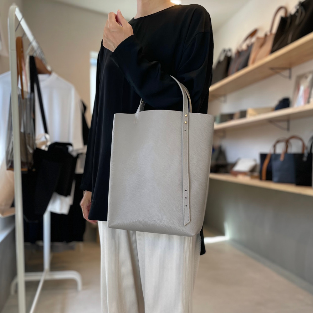 2WAYハンドル　牛シュリンクレザーのトートバッグ【グレー】