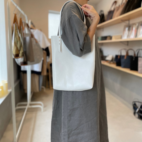 3日以内発送】A4対応 通勤にも◎ 2WAYハンドル 牛シュリンク
