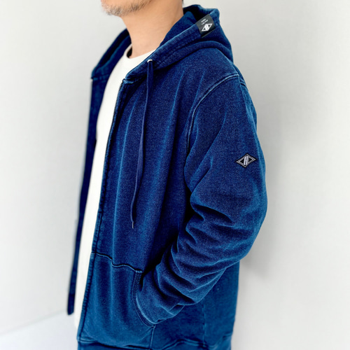 季節の変わり目にも！インディゴ染めスウェット フルジップ パーカー