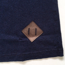 【送料無料】エイジングブルー　レザーパッチ付インディゴ天竺のVネックTシャツ[Mサイズ] 10枚目の画像